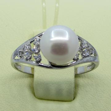 Кольцо женское из серебра с эмалью
